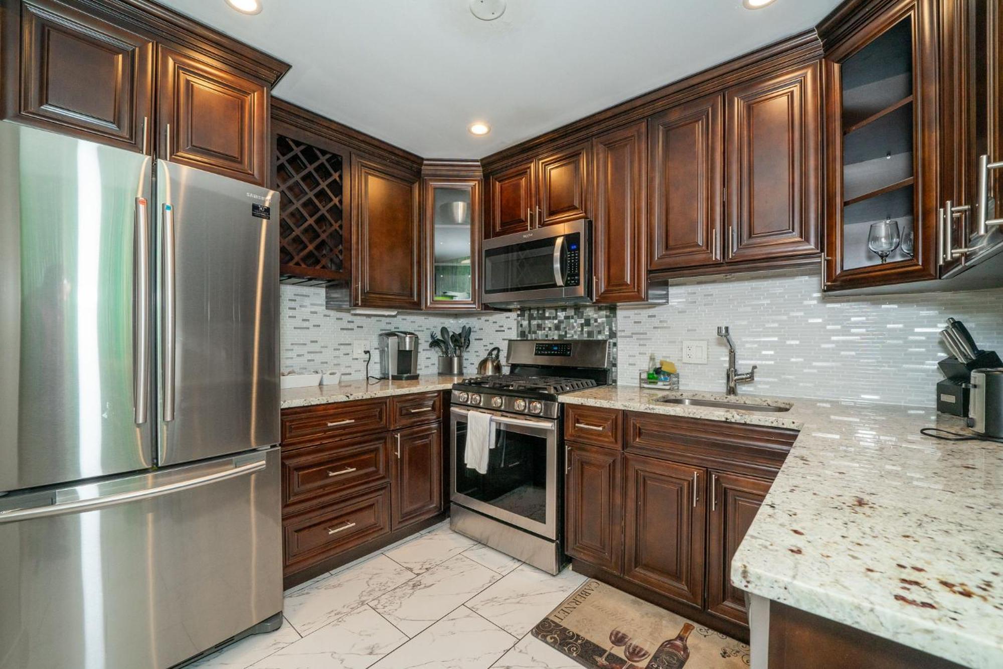 Апартаменти Just Renovated 3 Br/2Bath/ Parking+ Downtown View Атланта Екстер'єр фото